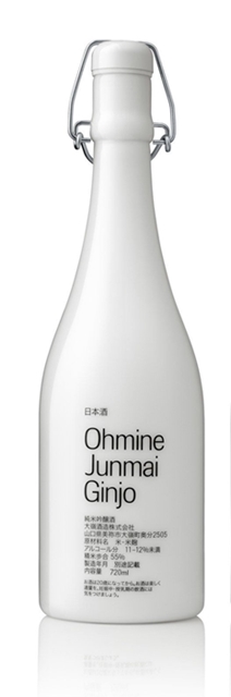 15個(gè)白色酒瓶包裝設(shè)計(jì)(圖5)