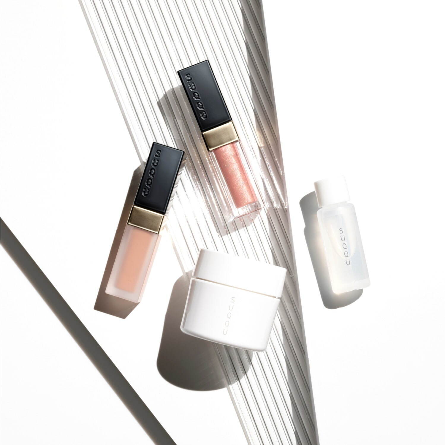 夏季限定“按摩&面部彩妝套裝”(圖1) 夏季限定“按摩&面部彩妝套裝”(圖1)